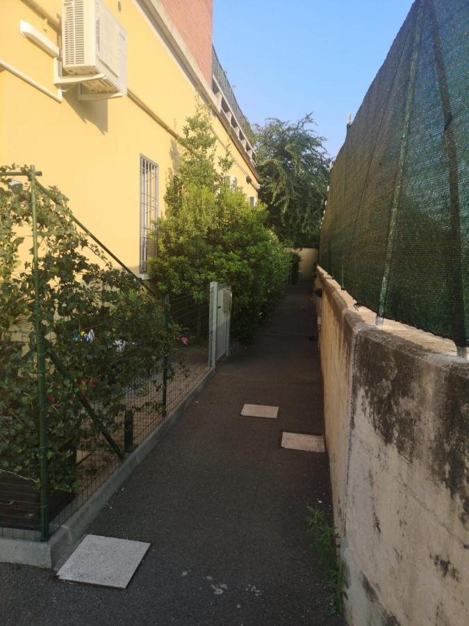 Farolfi Apartments Ranzani Болоня Екстериор снимка
