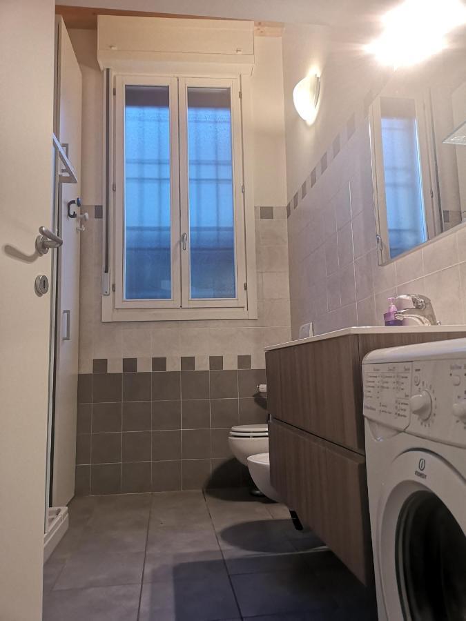 Farolfi Apartments Ranzani Болоня Екстериор снимка